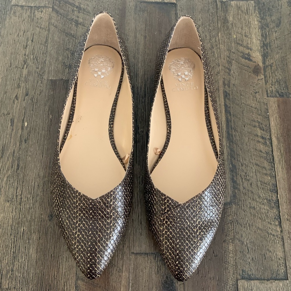 Vince Camuto Pointed Toe Flats Rohelia